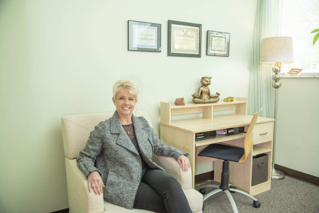Hypnosis for pain management in St. Louis – JFK Hypnosis